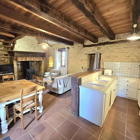 Maison 18e Avec Piscine Et Animaux Acceptes Pres De - Fr-1-616-436 Vakantiehuis *